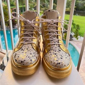 Giuseppe size 10 must go great condition wore once